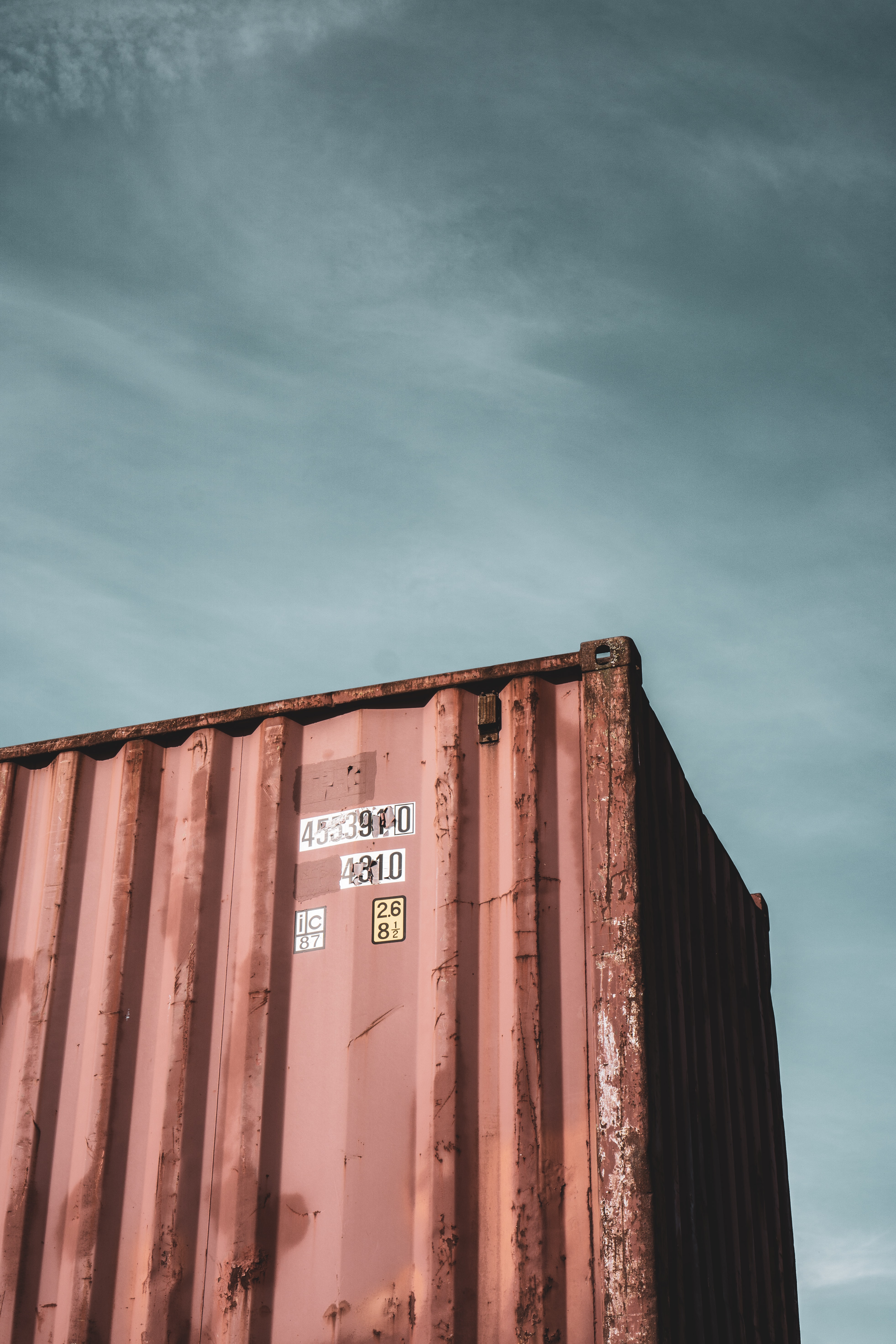 The 6 Biggest Trends to Watch in Cross-Border Logistics for 2022